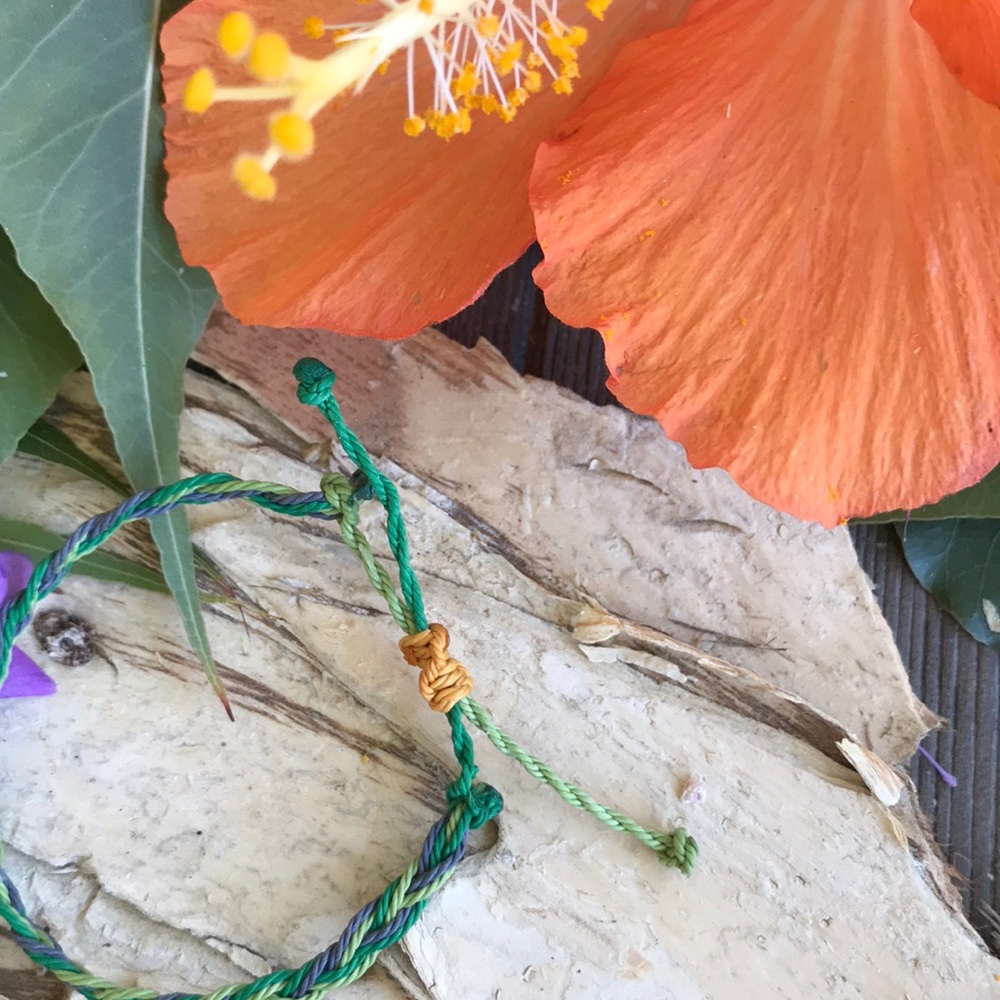 🍊🌿Handmade Wax String Bracelet🌿🍊 - Picture 2 of 4